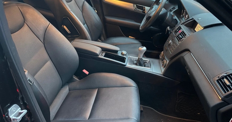 Volkswagen Arteon cena 109000 przebieg: 130000, rok produkcji 2018 z Szczecinek małe 67
